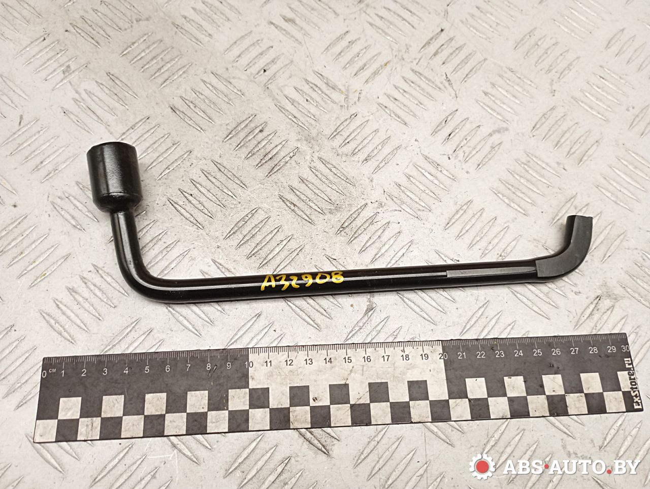 ключ колесный (балонный) Peugeot 308 T7 2010, 2.0 л., RHR (DW10BTED4), дизель, МКПП, универсал - фото №1