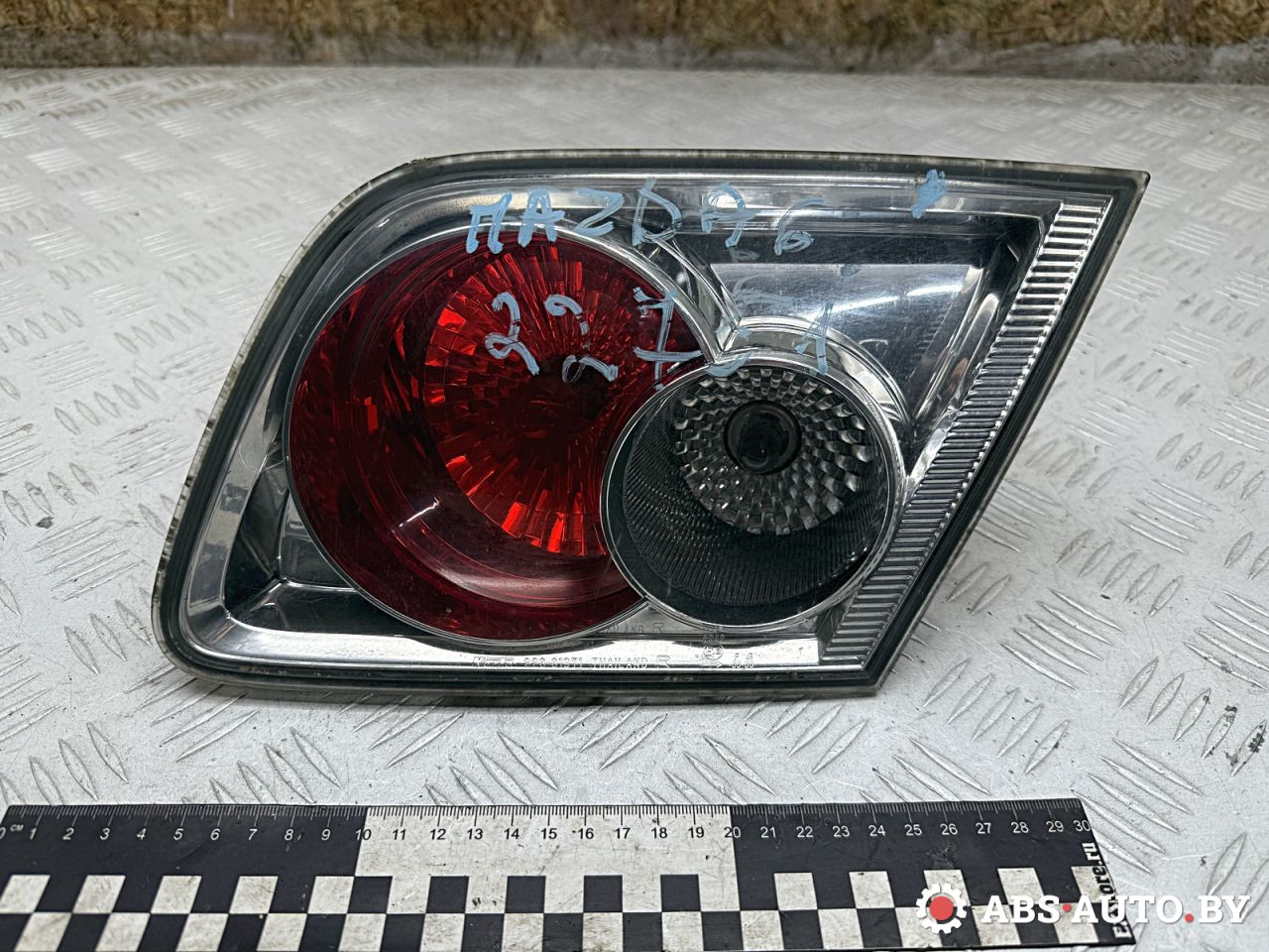 фонарь крышки багажника правый Mazda 6 GG 2003, 2.0 л., бензин, МКПП, правый руль, 22661971 - фото №1