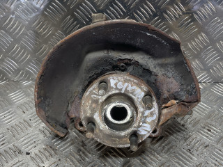 ступица передняя левая Toyota Corolla 7 поколение (E100) 1996, 1.3 л., бензин