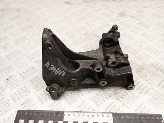 кронштейн генератора Citroen C4 Picasso 1 поколение 2011, 1.6 л., 9HZ (DV6TED4), дизель, правый руль, 9685991680