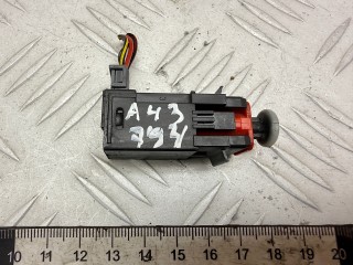 Датчик педали тормоза (лягушка) Opel Vectra C 2004, 2.2 л., Y 22 DTR, дизель, МКПП, седан, 13299721