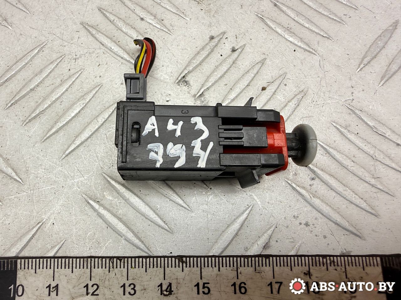 Датчик педали тормоза (лягушка) Opel Vectra C 2004, 2.2 л., Y 22 DTR, дизель, МКПП, седан, 13299721 - фото №1