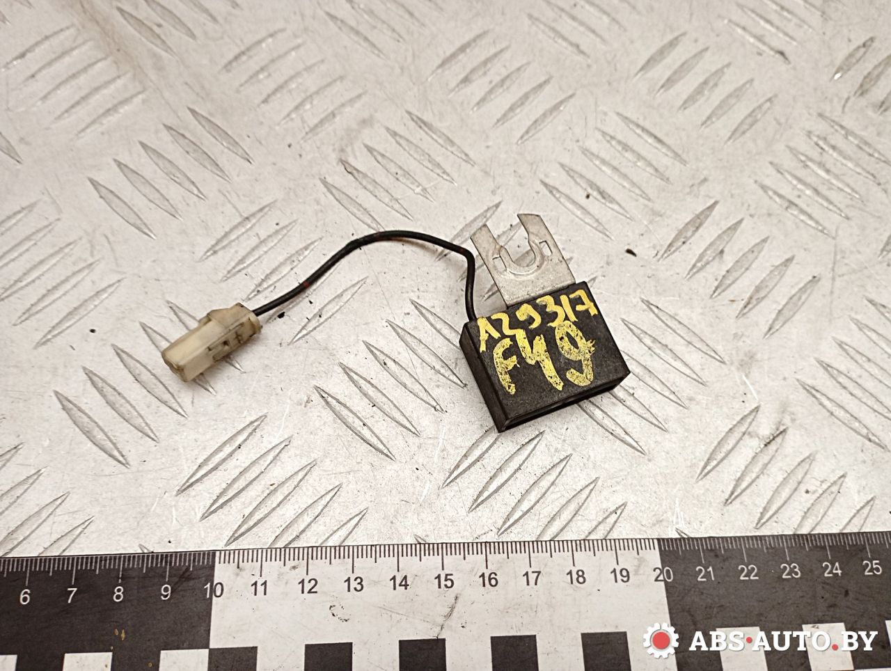 конденсатор Toyota RAV4 2 поколение (XA20) 2003, 2.0 л., 1CD-FTV, дизель, МКПП, внедорожник 5 дв., 9098005349 - фото №1