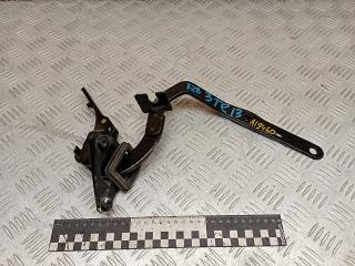 петля крышки багажника Volvo XC70 1 поколение 2004, 2.4 л., дизель, АКПП, универсал, 8643158