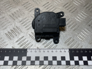 моторчик заслонки печки Kia Sorento 2 поколение 2010, 2.2 л., дизель, МКПП, полный привод, правый руль, H400730820