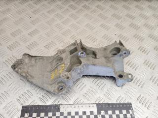 кронштейн генератора Renault Grand Scenic 3 поколение 2011, 1.5 л., дизель, МКПП, правый руль, 8200669495