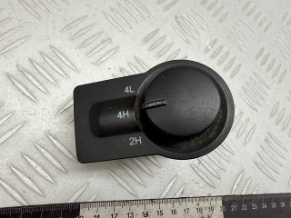 кнопка переключения режимов подвески Hyundai Terracan 1 поколение HP 2003, 2.9 л., дизель, МКПП, внедорожник 5 дв., полный привод, 93260H1200