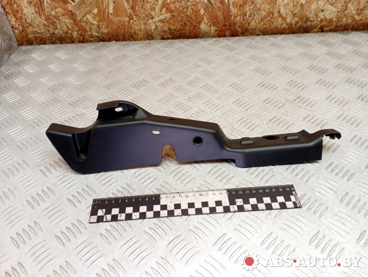 пластик (накладка) сиденья Peugeot 5008 1 поколение 2011, 1.6 л., дизель, МКПП, передний привод, 156025062 - фото №1