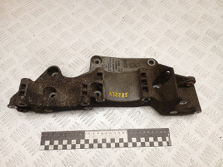 кронштейн генератора Volkswagen Caddy 3 поколение 2008, 1.9 л., BLS, дизель, АКПП, 045903143F, R045903143F