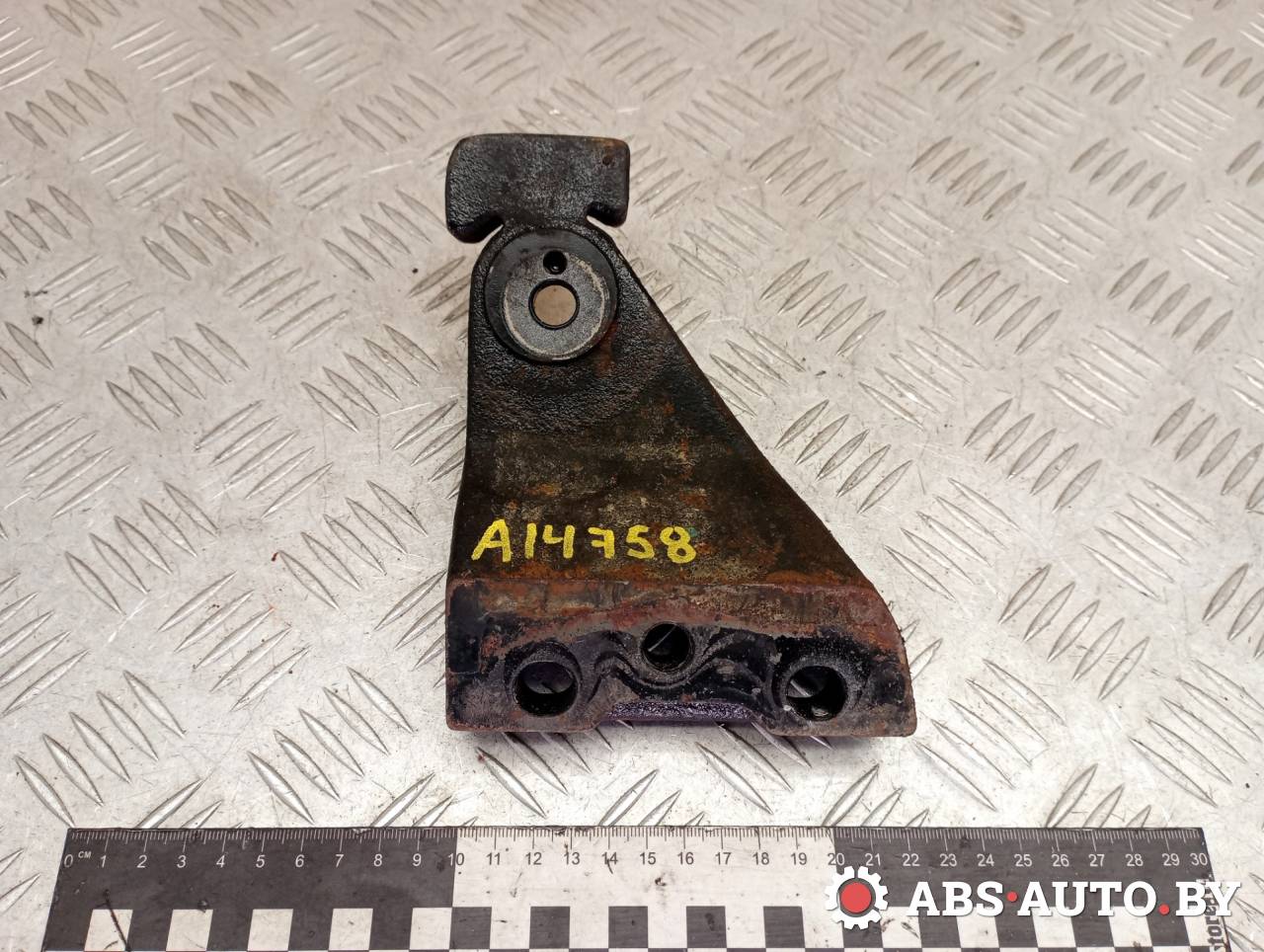 кронштейн двигателя Kia Sorento 2 поколение 2011, 2.2 л., дизель, АКПП, 6GF4 - фото №1