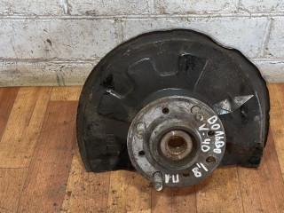 ступица передняя левая Volvo V40 1 поколение [рестайлинг] 2000, 1.8 л., бензин