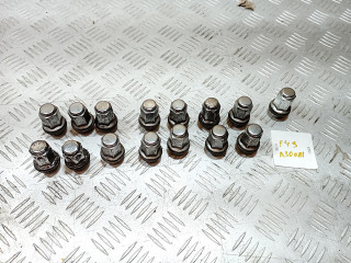 гайка колесная Toyota RAV4 2 поколение (XA20) 2003, 2.0 л., 1CD-FTV, дизель, МКПП, внедорожник 5 дв.