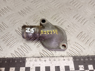 фланец (тройник) системы охлаждения Mazda 323 5 поколение 1995, 1.5 л., бензин