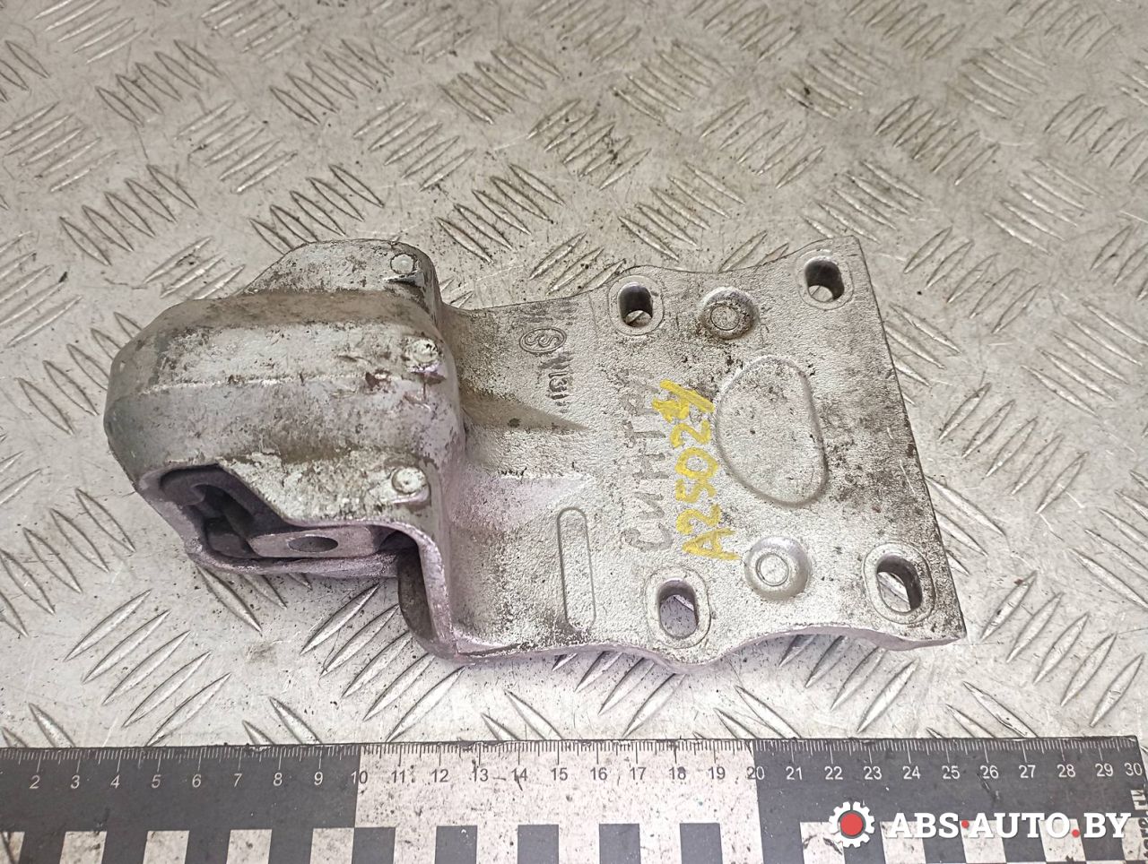 подушка крепления двигателя Opel Sintra 1 поколение 1998, 2.2 л., бензин, 10274661 - фото №1