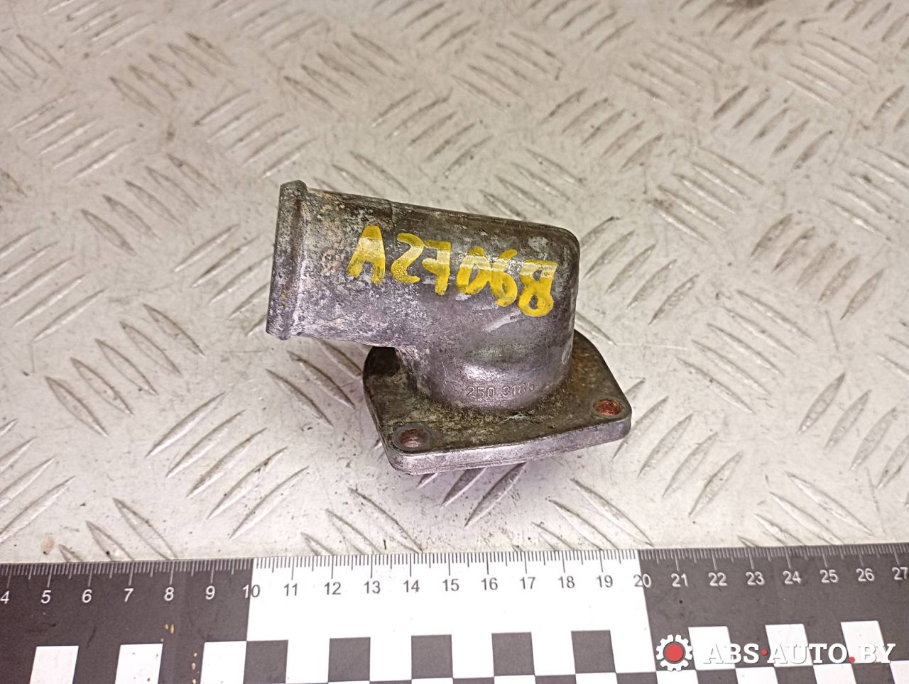 корпус термостата Opel Tigra 1 поколение 1998, 1.6 л., бензин, 90412901 - фото №1