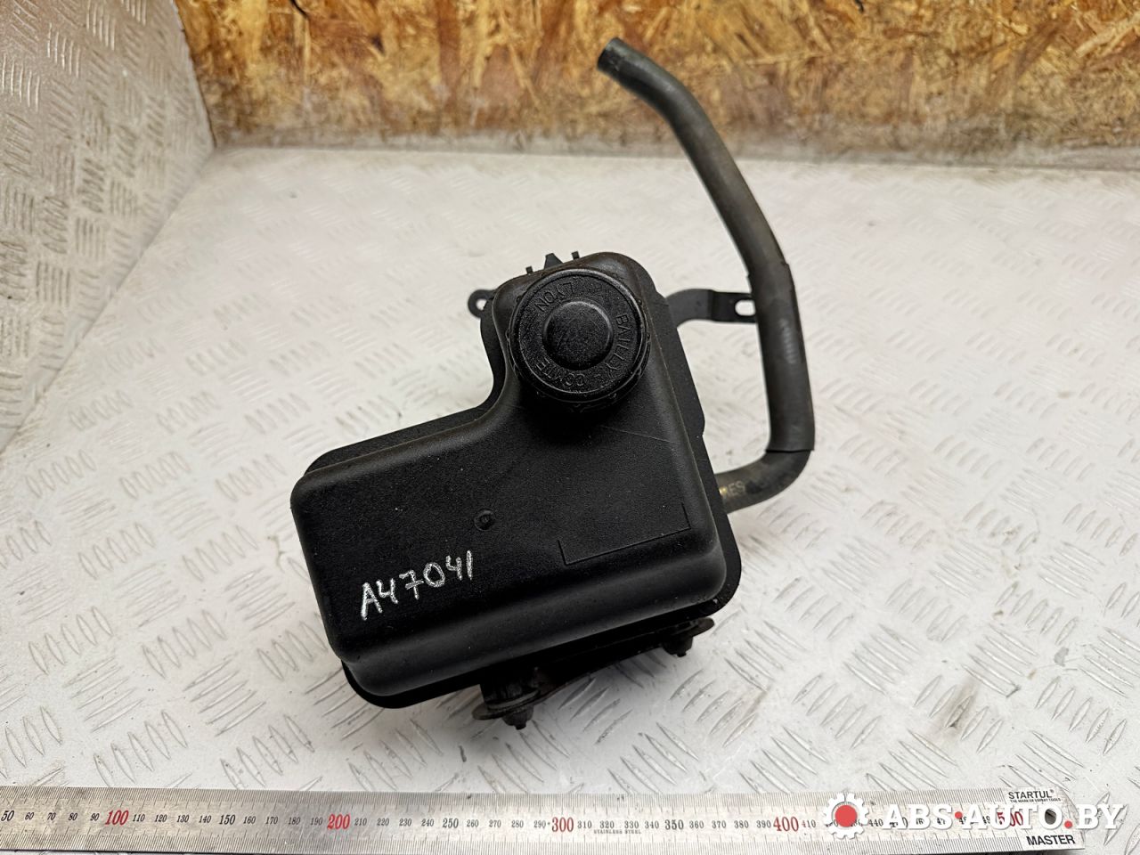бачок гидроусилителя Peugeot 407 1 поколение 2007, 1.6 л., 9HZ (DV6TED4), дизель, МКПП, седан, 9654185480, 9654180580 - фото №1