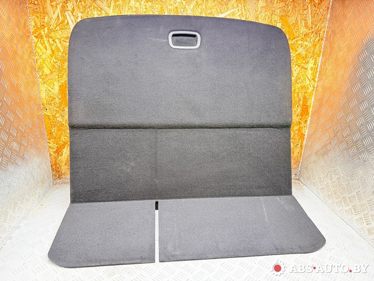 пол багажника Jeep Cherokee 5 поколение 2016, 2.0 л., EBT, дизель, АКПП, внедорожник 5 дв., 1UC86DX9AC, P1UC86DX9AC - фото №1