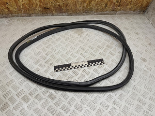 уплотнитель двери Volkswagen Touareg 1 поколение 2006, 2.5 л., BAC, дизель, МКПП, внедорожник 5 дв., 7L0837911D