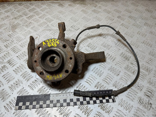 ступица передняя правая Renault Scenic 1 поколение 1999, 1.9 л., дизель, 7700832768, 10075111031