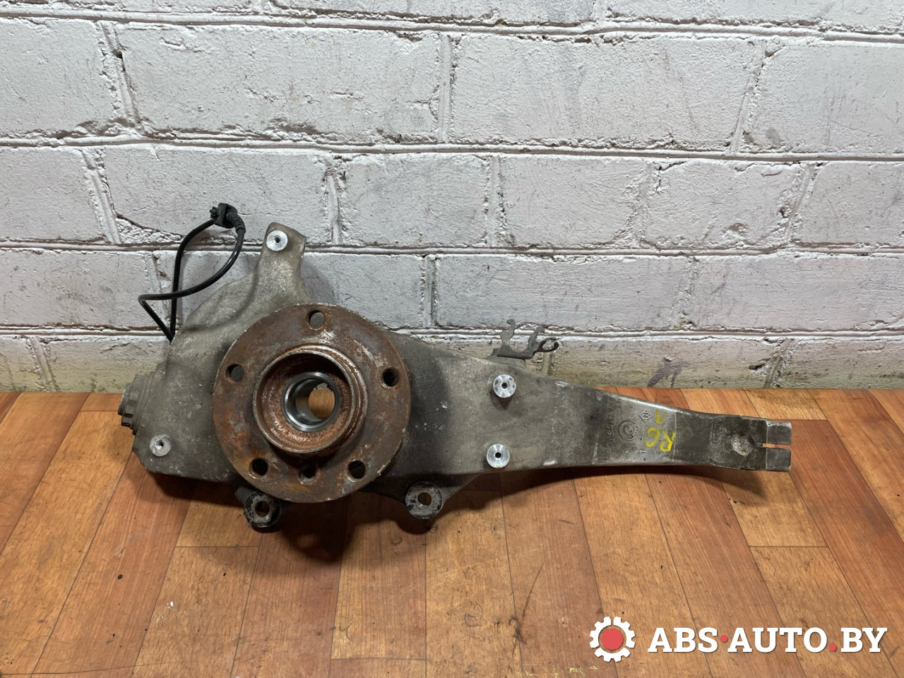 ступица передняя левая BMW 7 серия F01/F02 F01 2009, 4.4 л., бензин, АКПП - фото №1