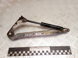 петля капота левая Mercedes-Benz M-Класс W163 [рестайлинг] W163 2004, 2.7 л., дизель, АКПП, внедорожник 5 дв., полный привод, 0488VQ0850N