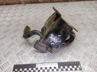 подушка крепления двигателя Mazda 323F BG 1989, 1.7 л., дизель