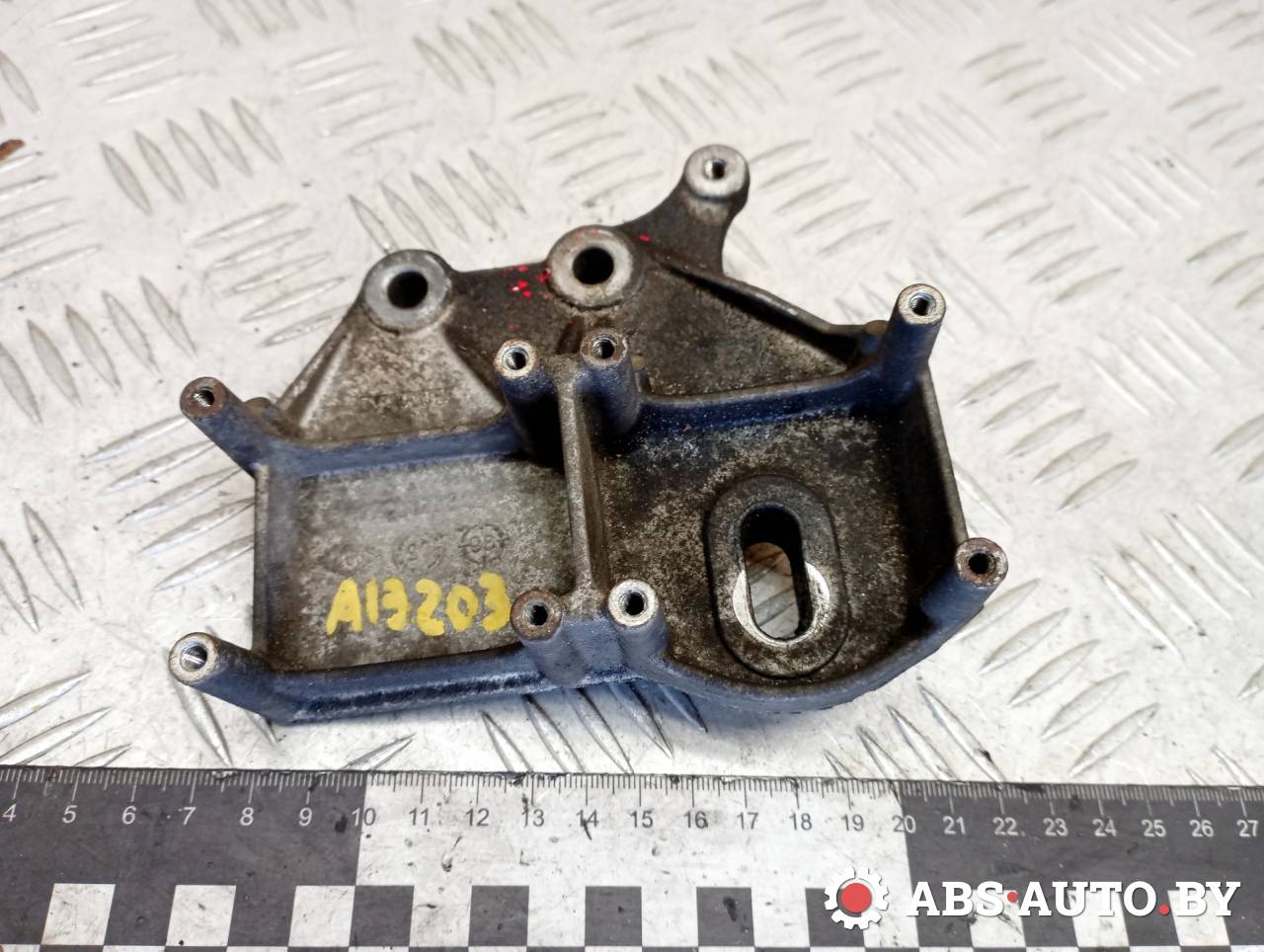 кронштейн двигателя Renault Scenic 1 поколение 1999, 2.0 л., бензин, МКПП, 7700872046 - фото №1