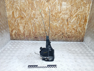 замок двери задней левой Toyota RAV4 2 поколение (XA20) [рестайлинг] 2005, 2.0 л., 1CD-FTV, дизель, МКПП, внедорожник 5 дв.