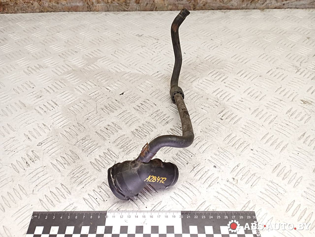 фланец (тройник) системы охлаждения Volkswagen Passat B6 2007, 2.0 л., дизель, АКПП, универсал, 3C0122291 - фото №1