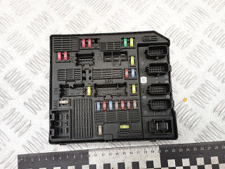 блок предохранителей Renault Scenic 3 поколение 2010, 1.5 л., дизель, 284B64836R, USMJR95