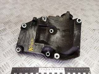 кронштейн компрессора кондиционера Volkswagen Passat B5 [рестайлинг] 2004, 1.9 л., дизель, МКПП, универсал, 038260885C