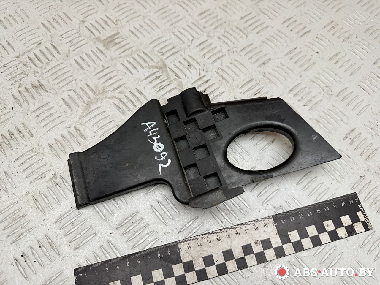 кронштейн (крепление) Citroen C3 1 поколение 2003, 1.4 л., 8HY (DV4TED4), дизель, МКПП, передний привод, 9643893280 - фото №1