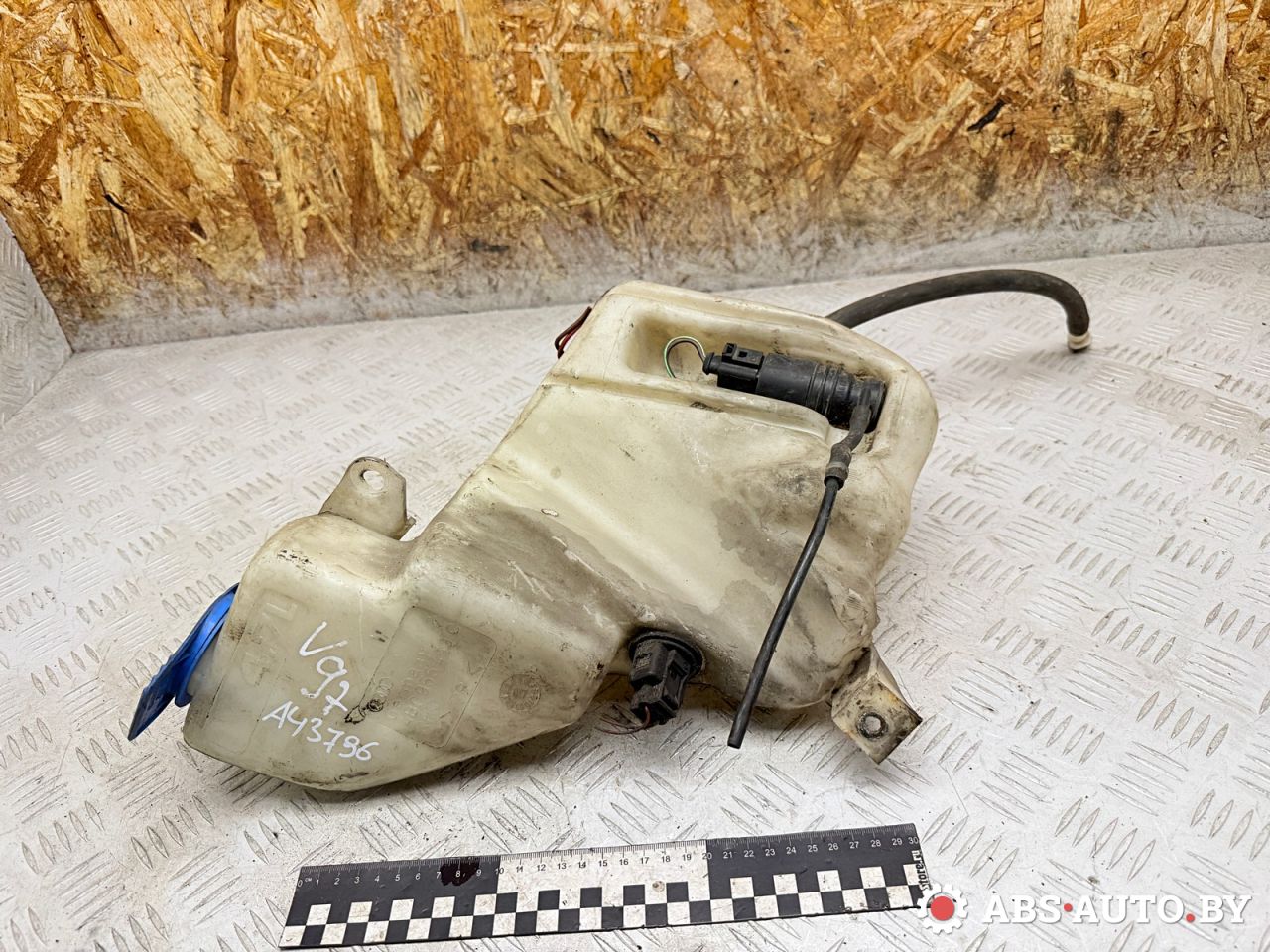 бачок омывателя Audi A6 4B/C5 2000, 2.5 л., AKE, дизель, МКПП, полный привод, 4B0955453C - фото №1