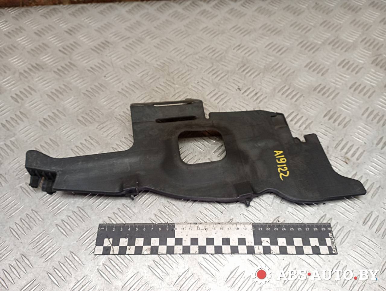 воздуховод (дефлектор) радиатора Toyota RAV4 3 поколение (XA30) 2008, 2.2 л., D-4D, 2AD-FTV, дизель, МКПП, внедорожник 5 дв., 5329342010 - фото №1