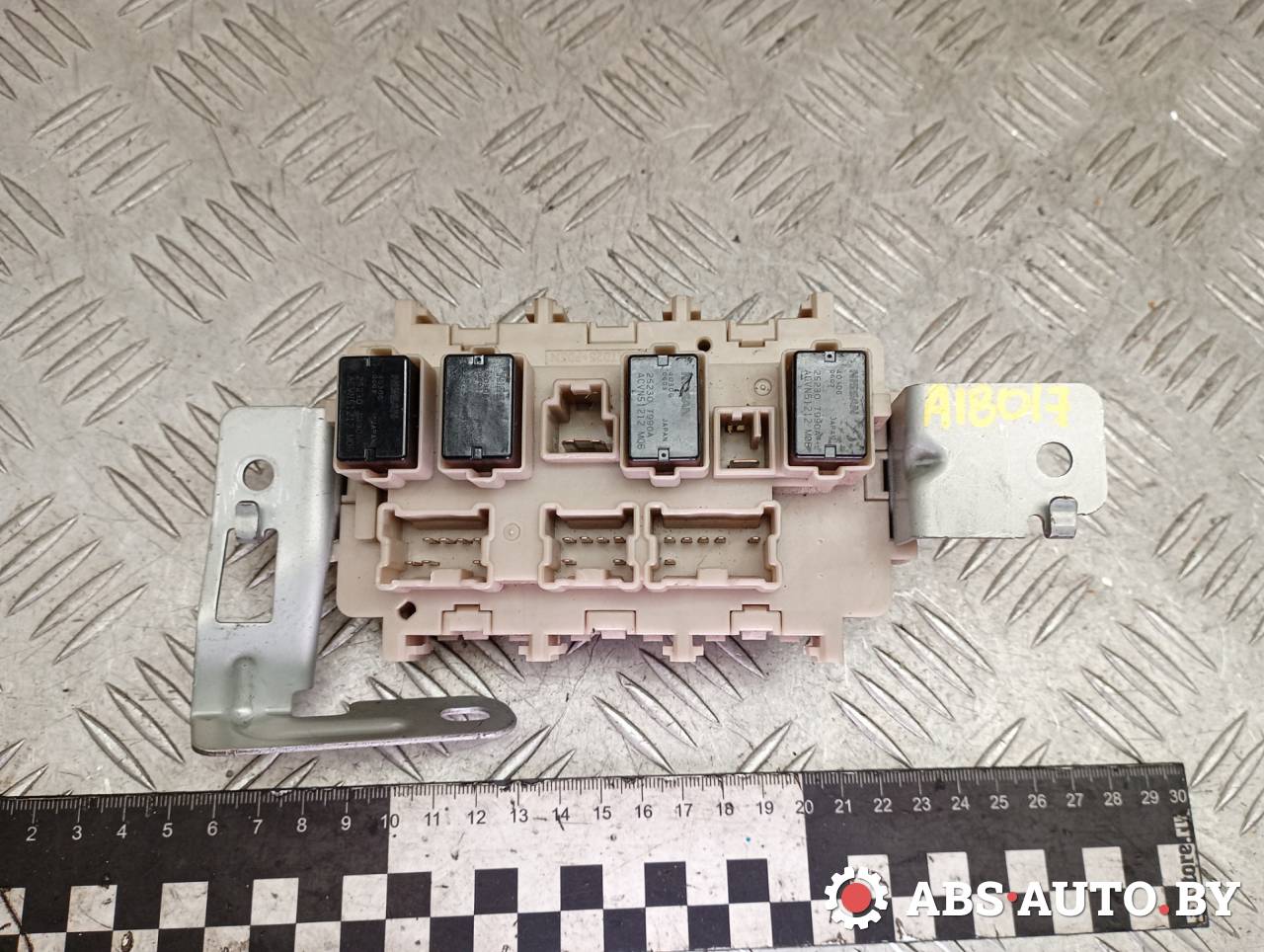 блок предохранителей Nissan X-Trail T32 2014, 1.6 л., R9M, дизель, МКПП, полный подключаемый привод, правый руль, 8991B, C0391, 4F25 - фото №1