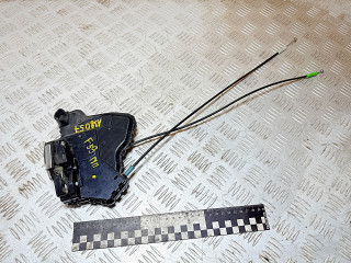 замок двери передней правой Toyota RAV4 3 поколение (XA30) 2007, 2.2 л., 2AD-FTV, дизель, МКПП, внедорожник 5 дв., 6903042221