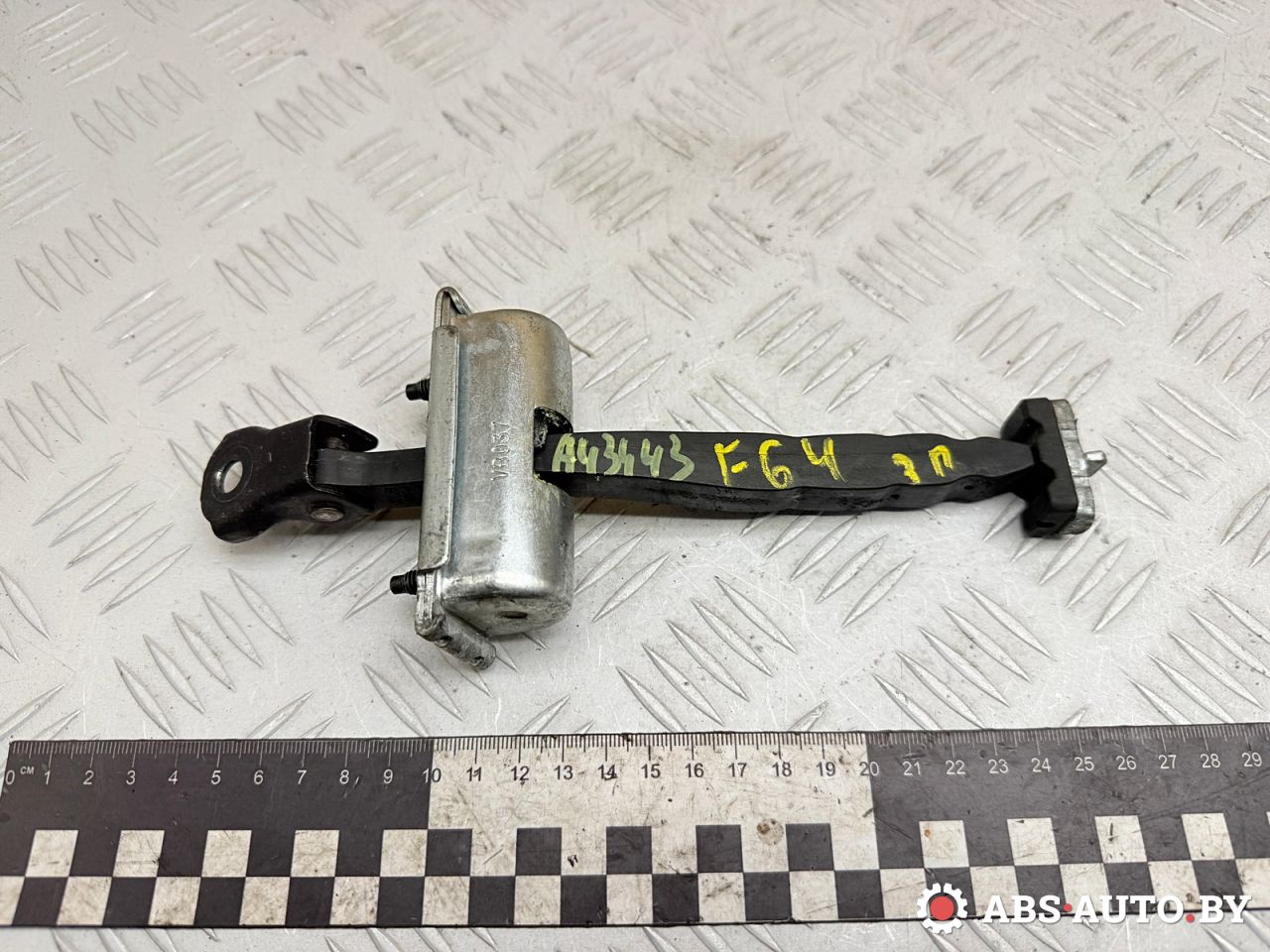 ограничитель открывания двери задней Jeep Cherokee 5 поколение 2016, 2.0 л., EBT, дизель, АКПП, внедорожник 5 дв., 032AA, 68103032AA - фото №1