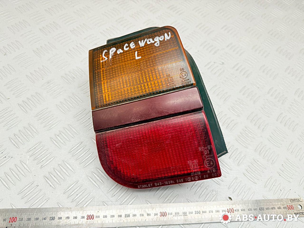 фонарь задний левый Mitsubishi Space Wagon 3 поколение (Typ N50) 1999, минивэн, 0431536L - фото №1