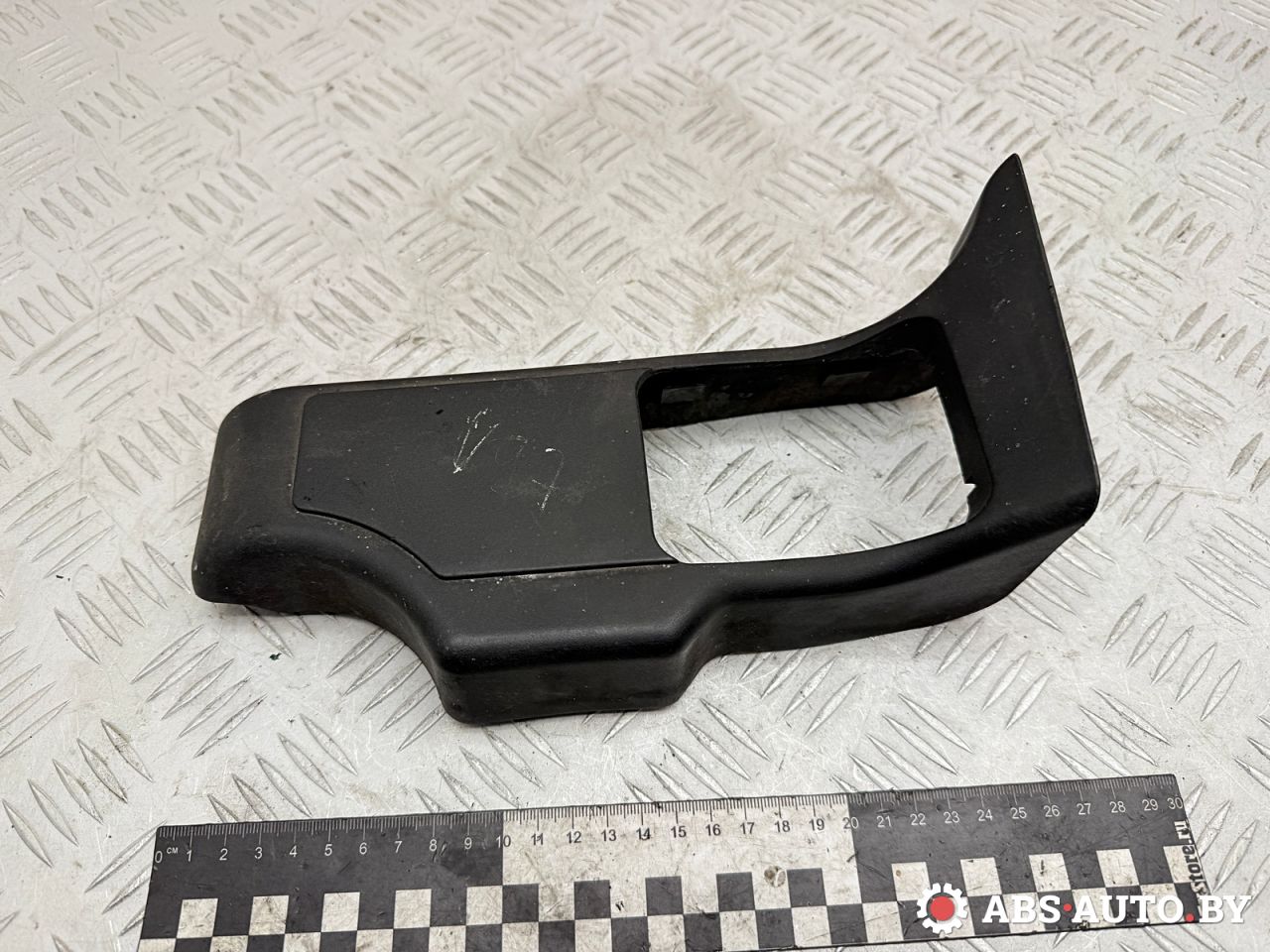 планка под капот Audi A6 4B/C5 2000, 2.5 л., AKE, дизель, МКПП, полный привод, 4B0972807B - фото №1