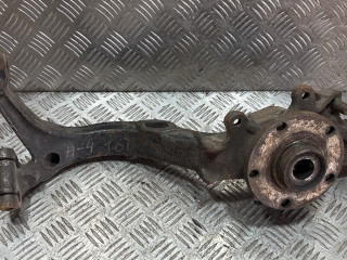 ступица передняя левая Audi A4 B5 1999, 1.6 л., бензин, 8D0407257