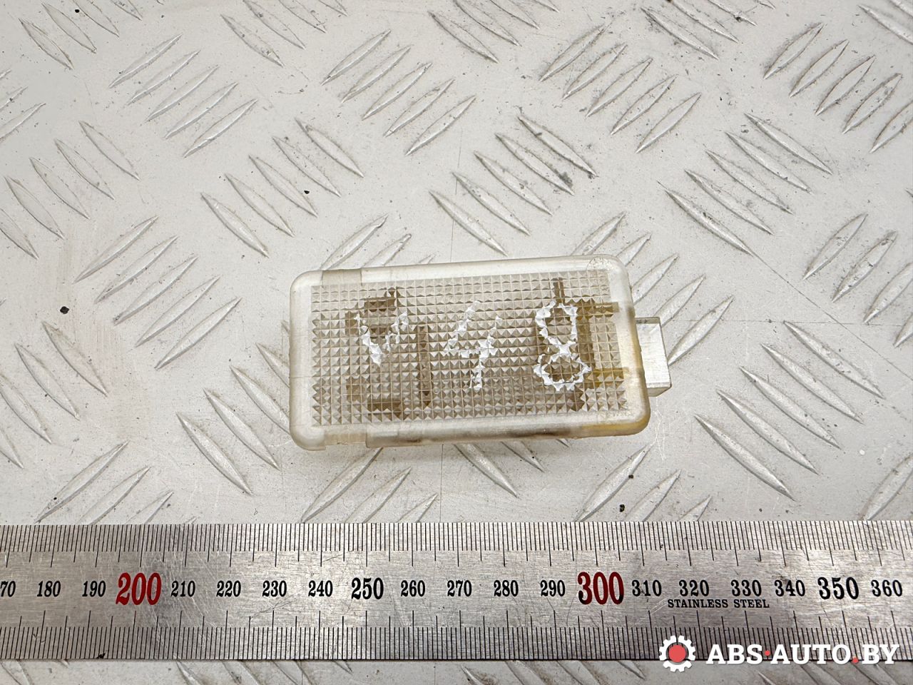 фонарь салона (плафон) Volvo S80 1 поколение 2003, 2.4 л., бензин, АКПП, седан, 30754448, 825219, 9151431, 0812309, 0428313 - фото №1