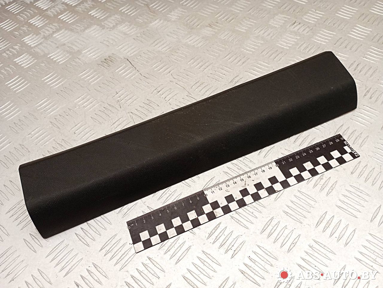 накладка на порог внутренняя Peugeot 308 T9 2014, 1.6 л., дизель, МКПП, хетчбэк 5 дв., правый руль, 9677521877 - фото №1