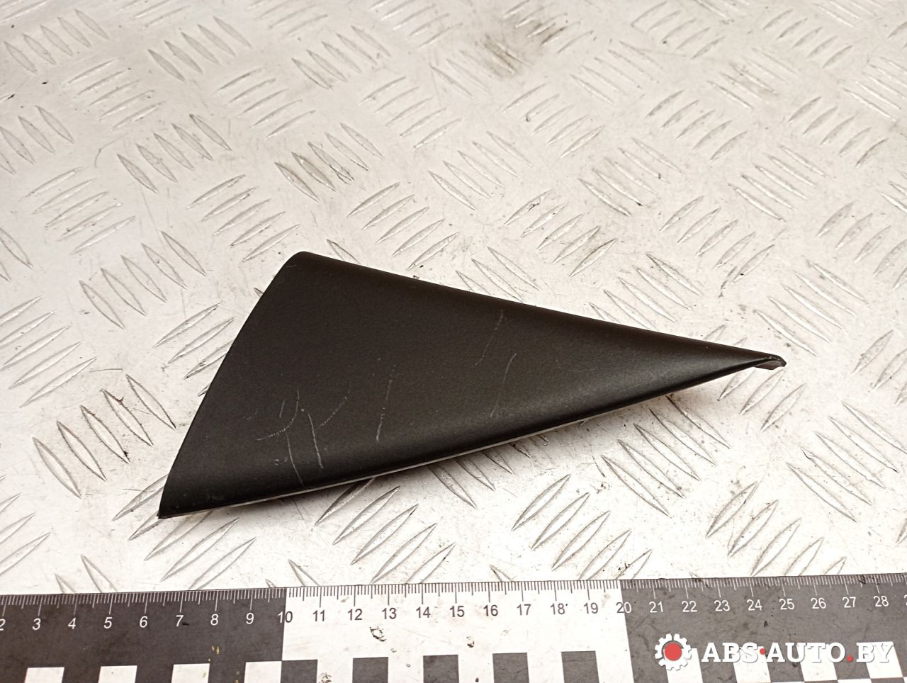 накладка двери (крышки) багажника Toyota RAV4 2 поколение (XA20) 2003, 2.0 л., 1CD-FTV, дизель, МКПП, внедорожник 5 дв., 6749242030 - фото №1