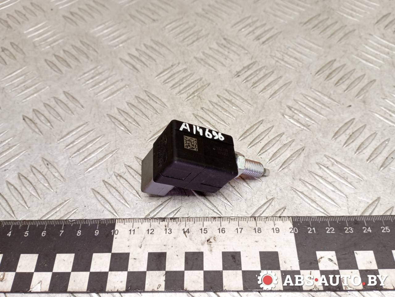 датчик заднего хода (лягушка) Kia Sorento 2 поколение 2011, 2.2 л., дизель, АКПП, B01793, 130408 - фото №1