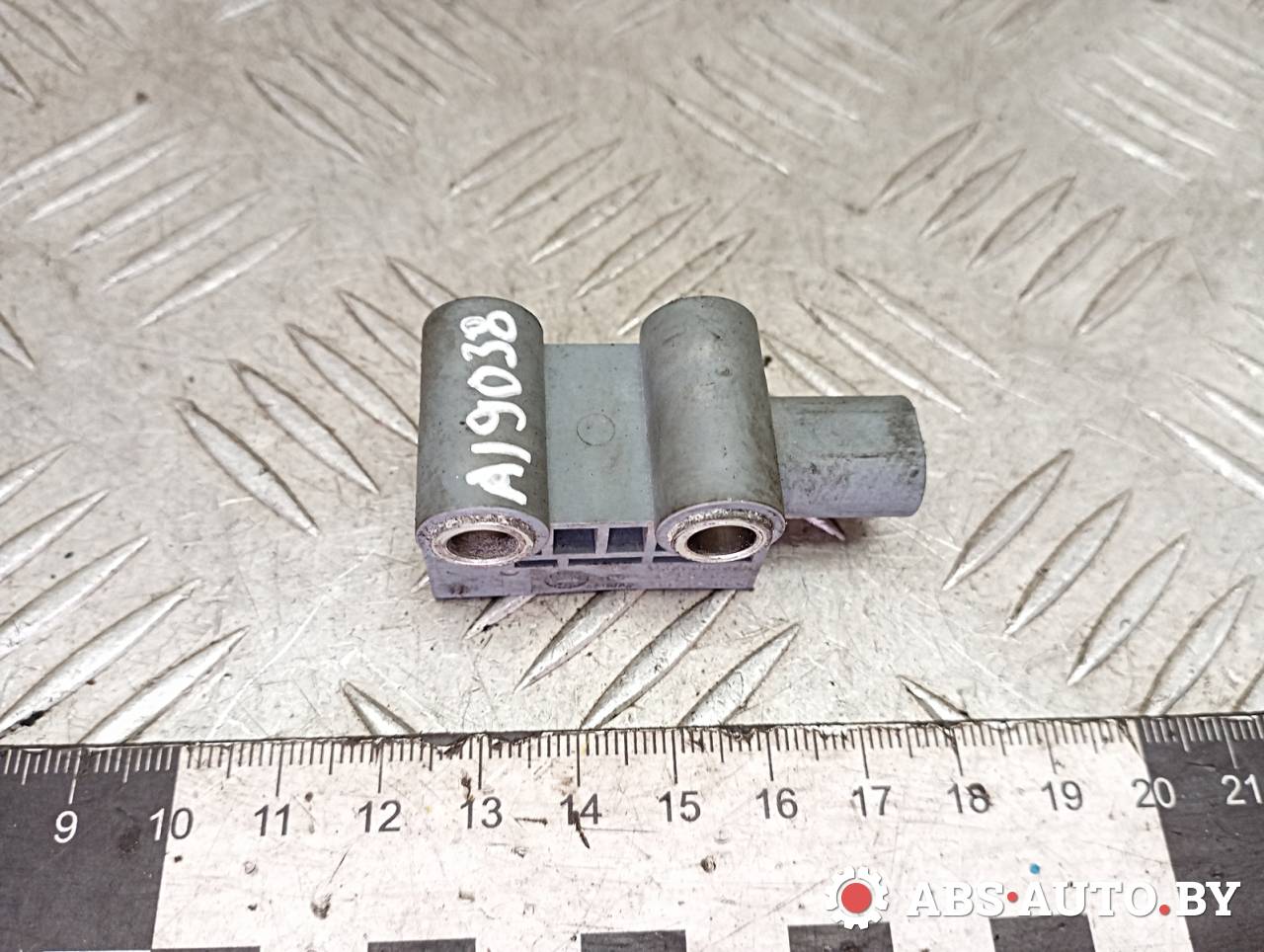 датчик удара BMW 7 серия F01/F02 F01 2009, 4.4 л., бензин, АКПП, 65779159315, 9159315, 1718245, 609790200A - фото №1