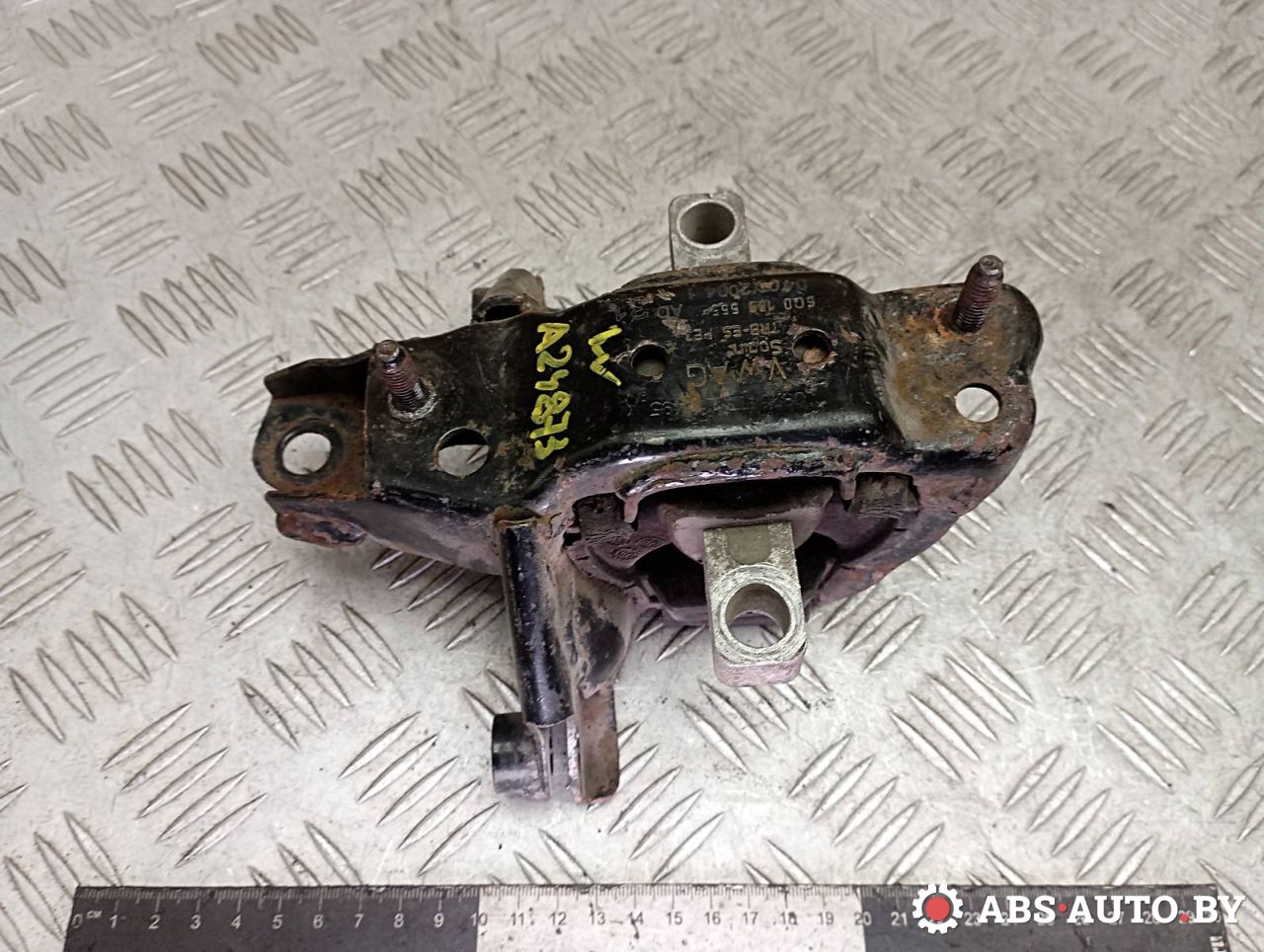 подушка крепления двигателя Volkswagen Polo 4 поколение 2003, 1.9 л., дизель, 6Q0199555AD - фото №1