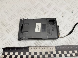 подстаканник Audi A6 4B/C5 [рестайлинг] 2003, 2.5 л., BDG, дизель, МКПП, универсал, 4B0862534D