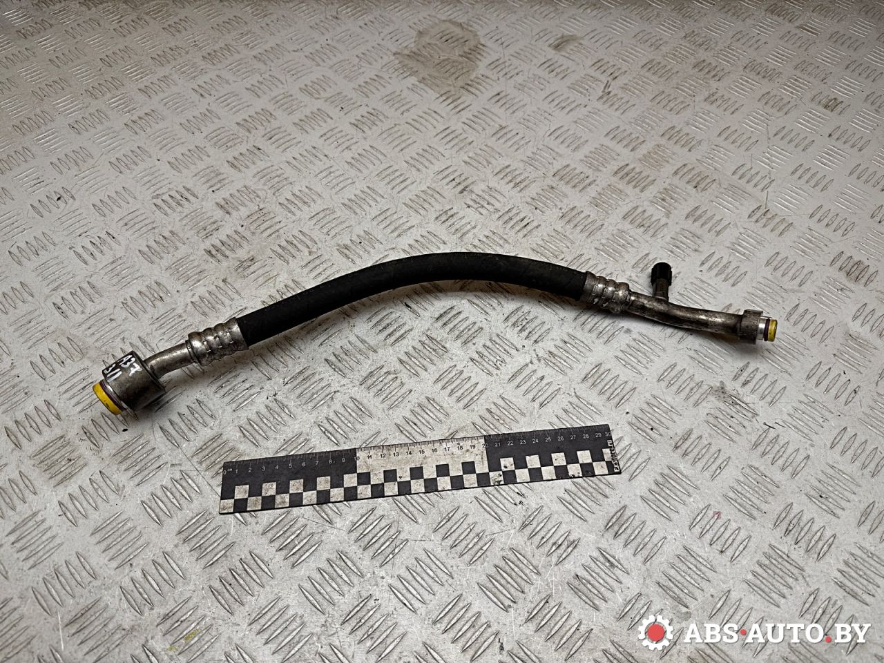 трубка кондиционера Volkswagen Touareg 1 поколение 2006, 2.5 л., BAC, дизель, МКПП, внедорожник 5 дв., 7L6820744AM - фото №1