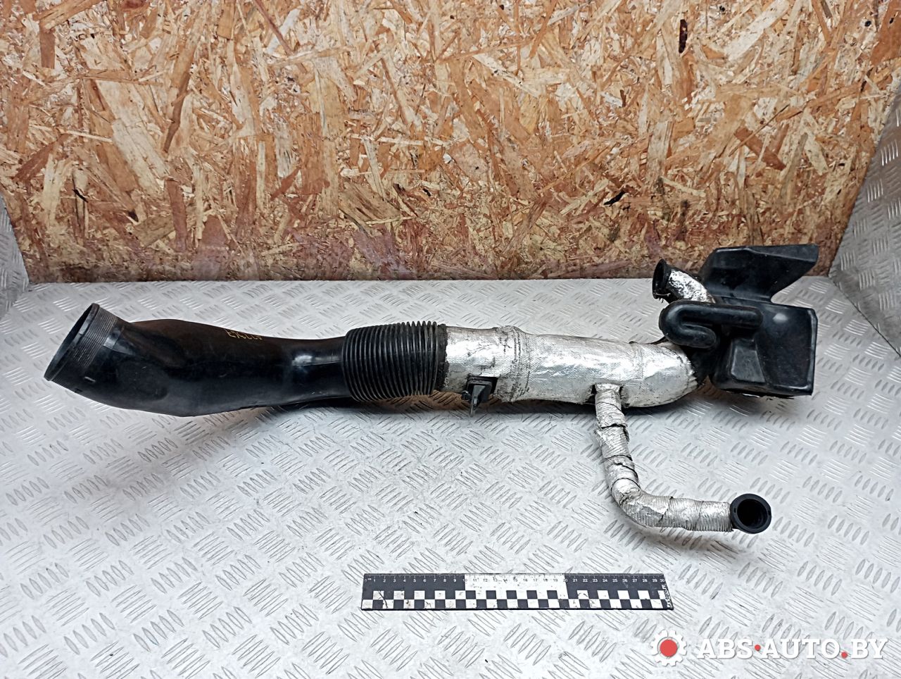 патрубок интеркулера Ford C-Max 1 поколение 2004, 2.0 л., дизель, 3M519A673HF - фото №1