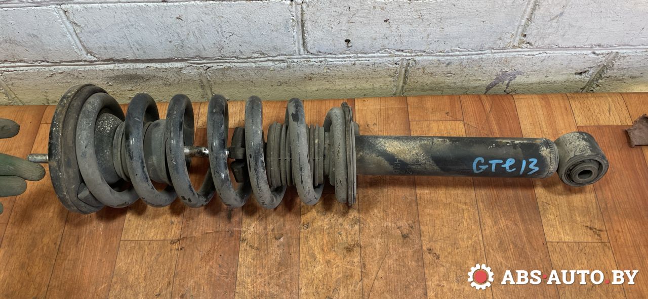 стойка передняя левая Mitsubishi Pajero 3 поколение 2002, 3.2 л., дизель, МКПП, внедорожник 3 дв., MR554292 - фото №1